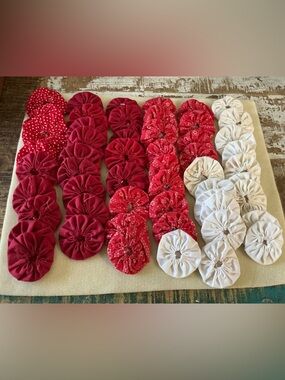 Handmade vintage Fabric Yo-Yo Quilt Pieces, total of 50!